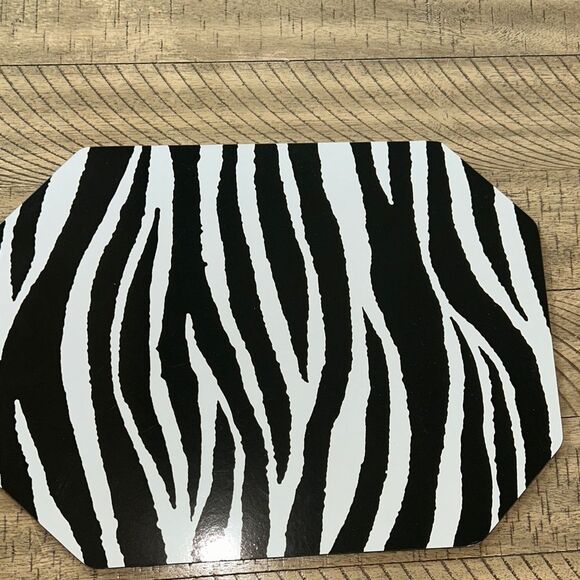 Get wild! 4 Zebra 🦓 Stripes Dining Mats Glam up your table! Ltd Ed DVF4Target 🎯 - Picture 12 of 17
